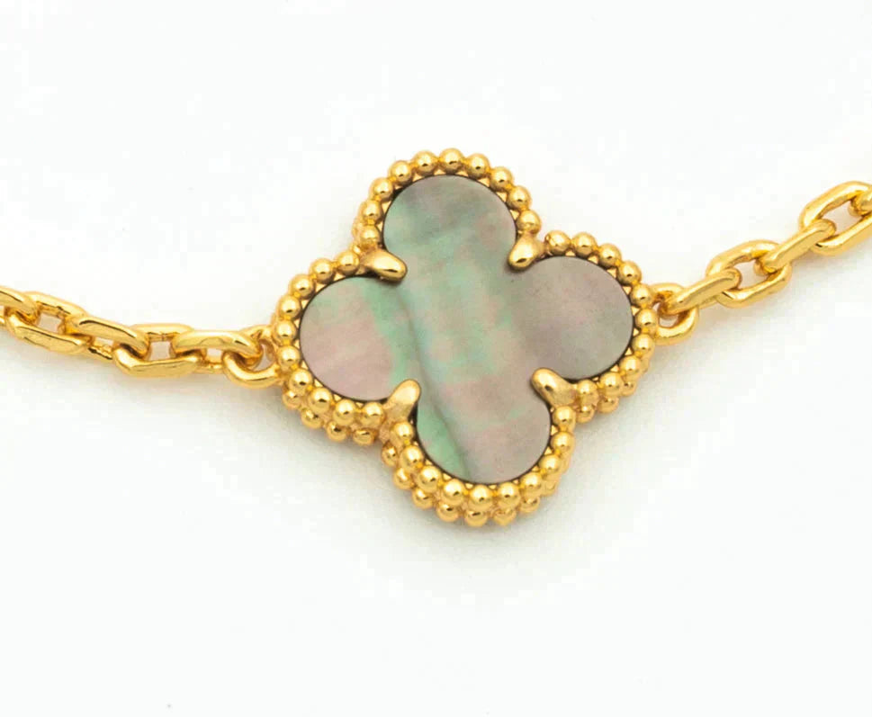 [Glow]New  CLOVER 5 MOTIF GRAY MOP BRACELET COLLECTION