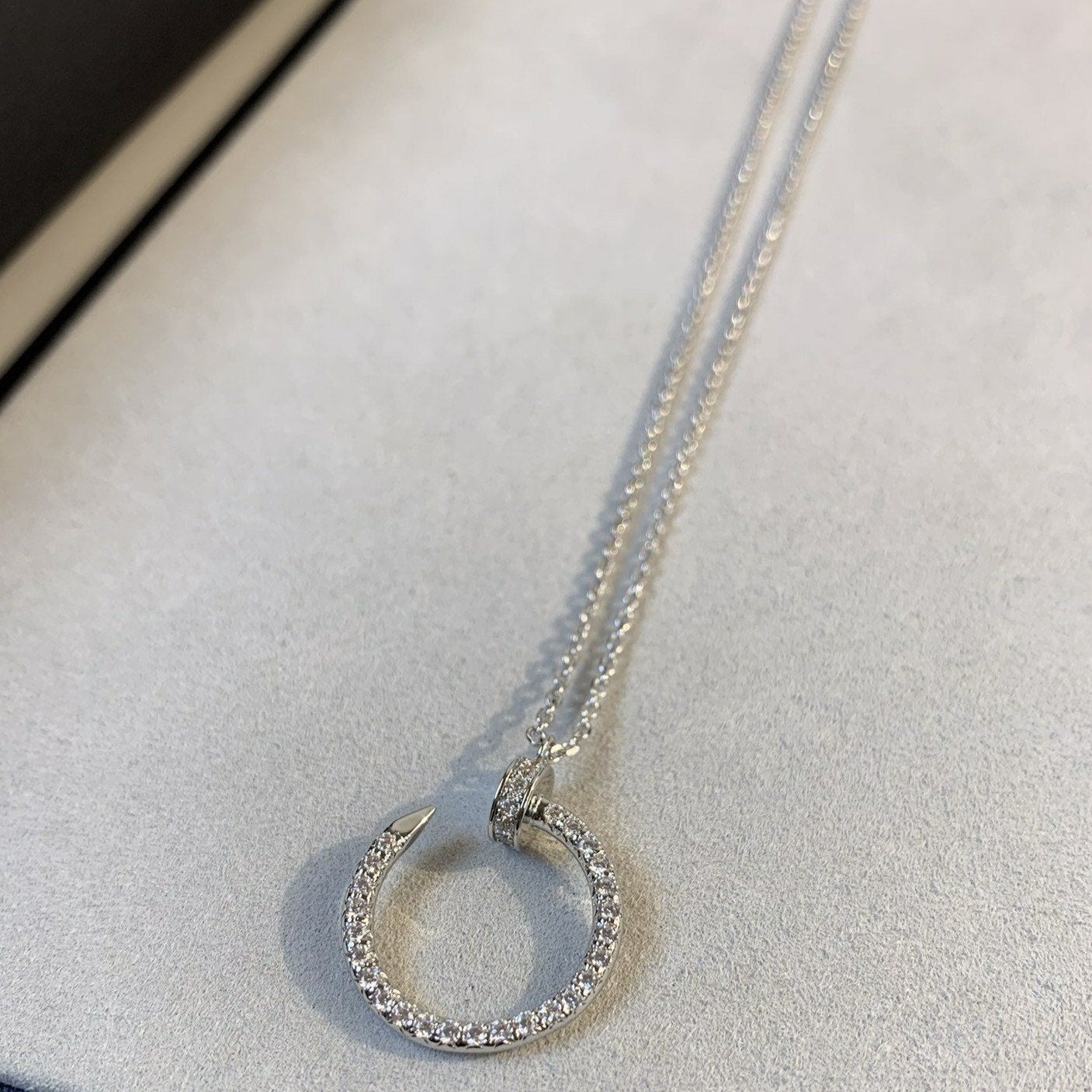 GlowJUSTE NECKLACE SILVER DIAMONDS