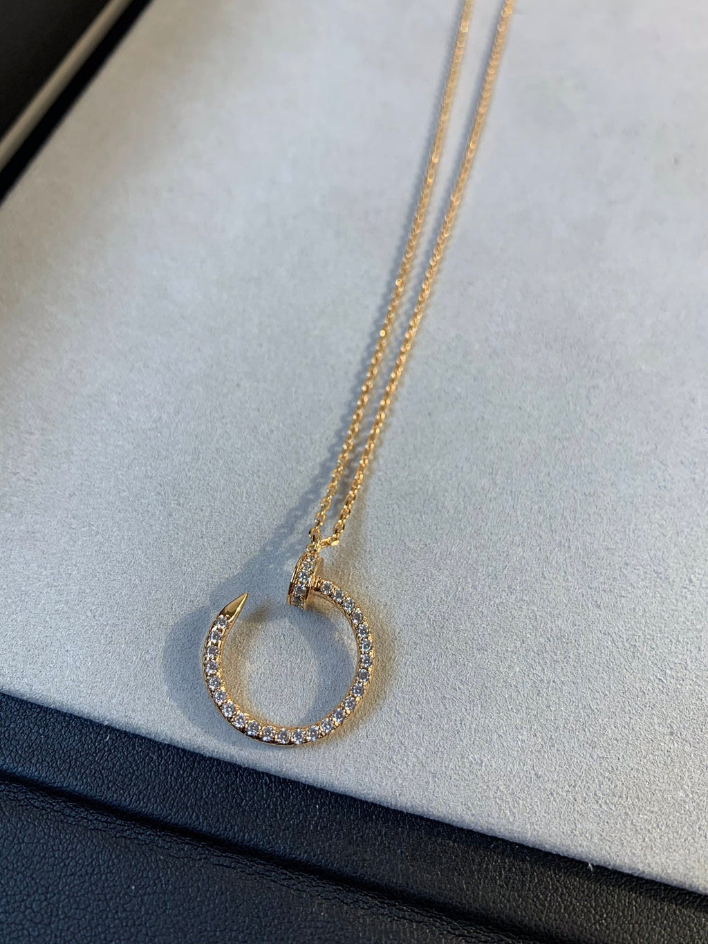 GlowJUSTE NECKLACE PINK GOLD DIAMONDS