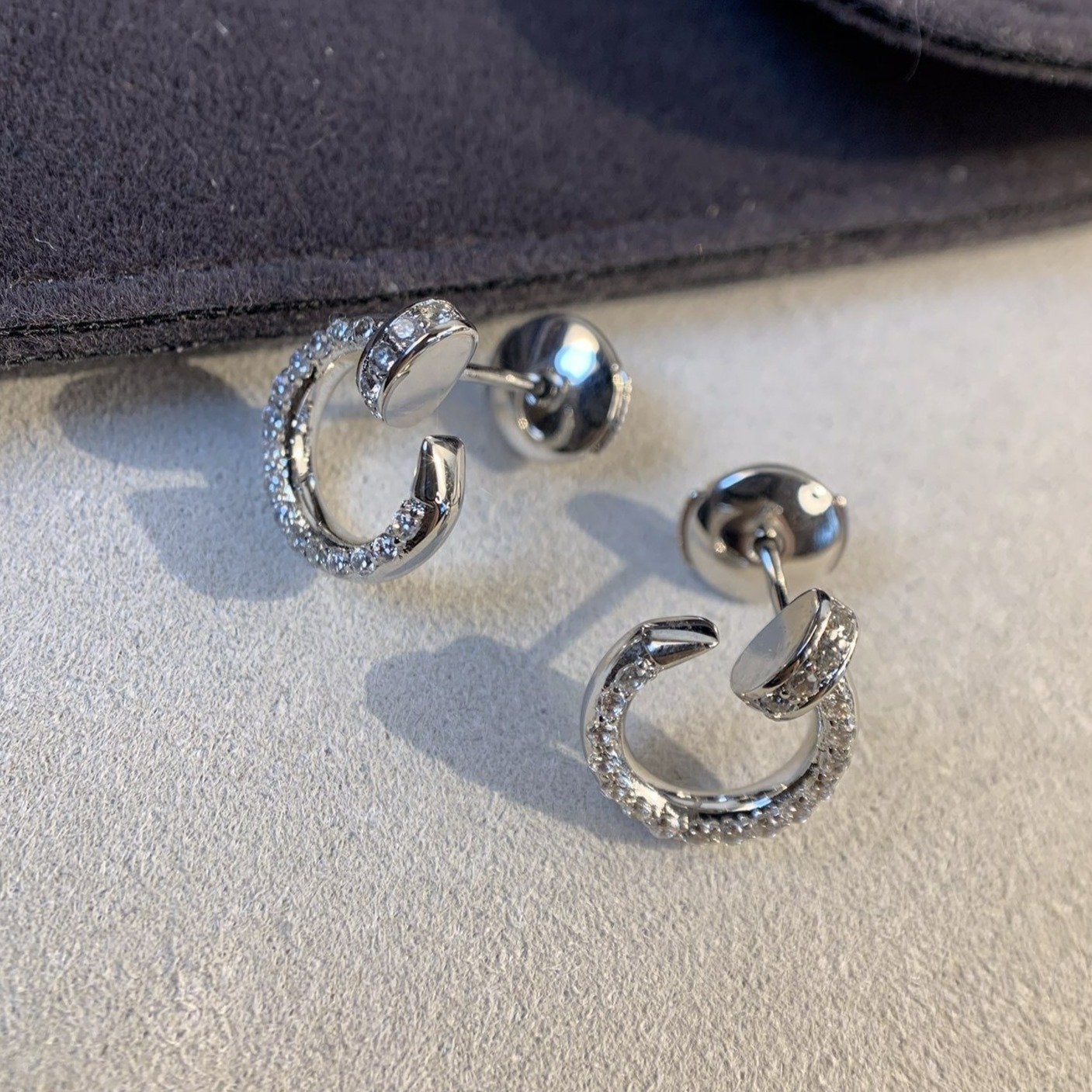 GlowJUSTE EARRINGS SILVER DIAMONDS