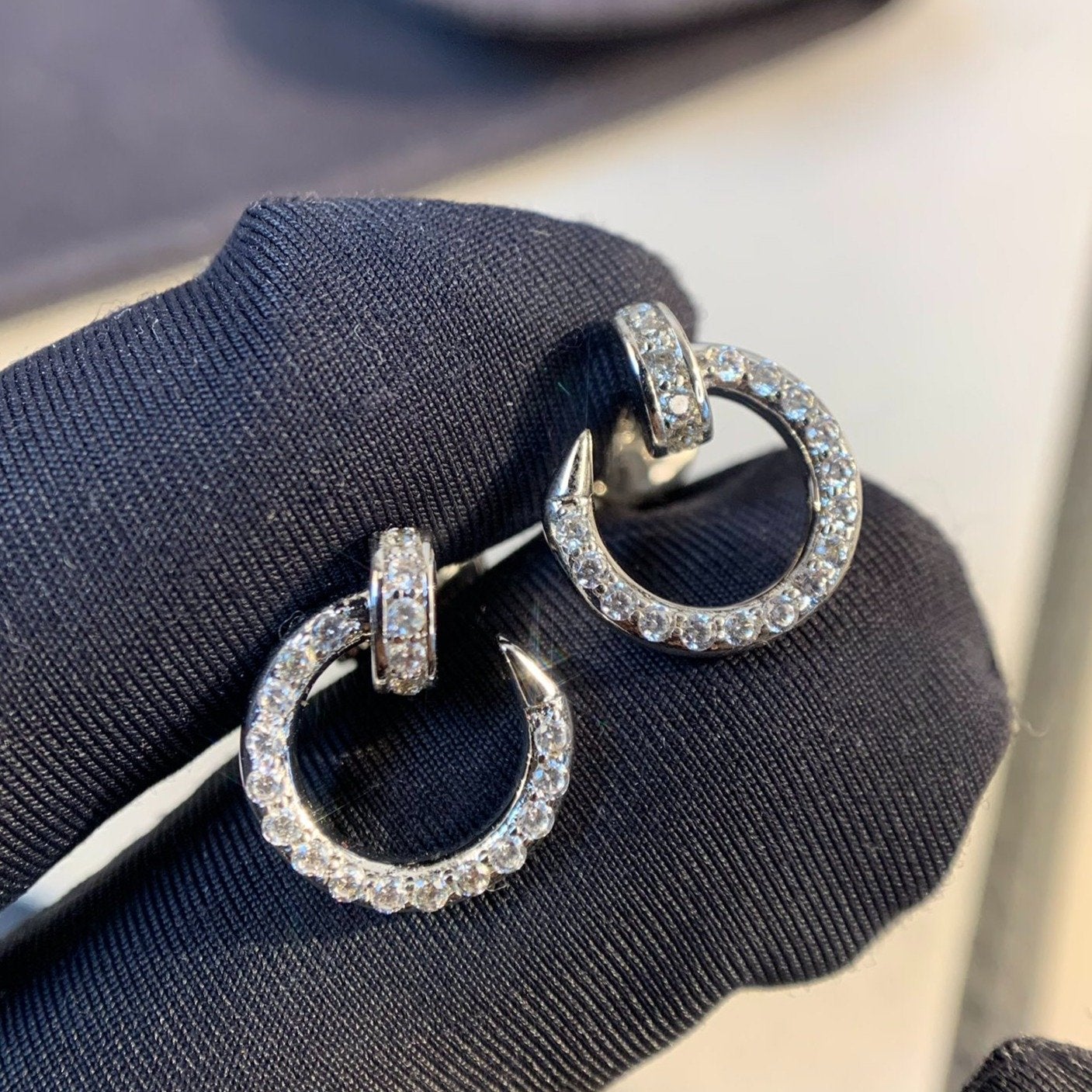 GlowJUSTE EARRINGS SILVER DIAMONDS