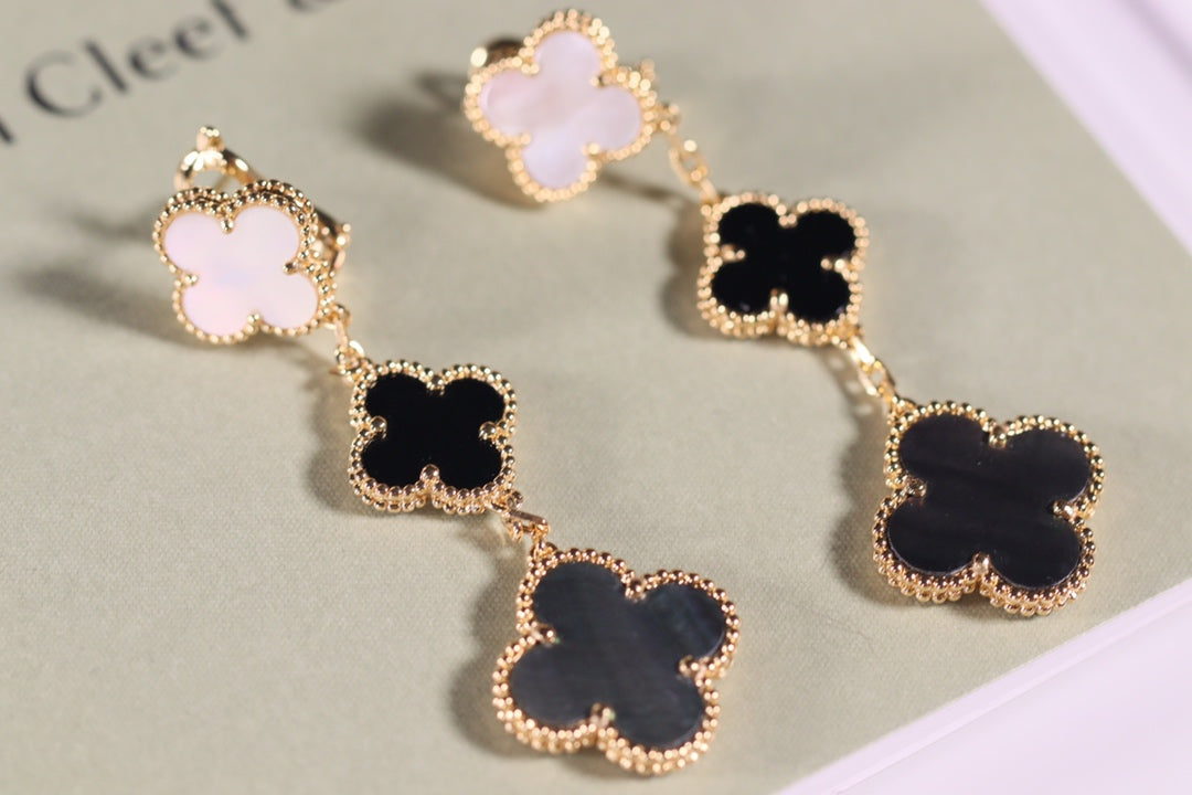 ¡®Glow¡¯CLOVER EARRINGS GOLD ONYX MOP 3 MOTIF