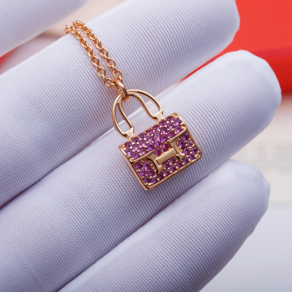 GlowCONSTANCE PEDANT PURPLE DIAMOND NECKLACE