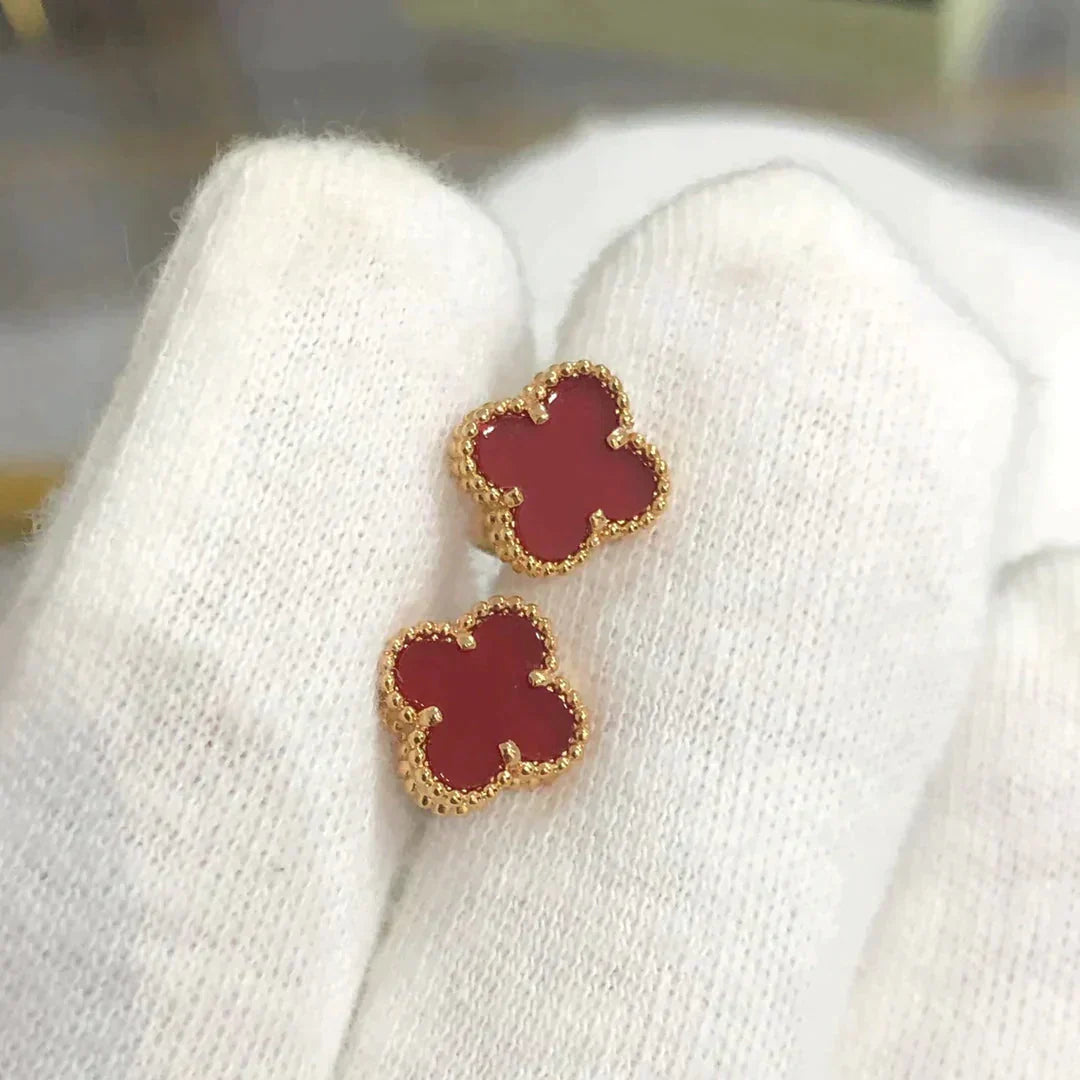 ¡®Glow¡¯CLOVER MINI 9.5MM CARNELIAN EARRINGS