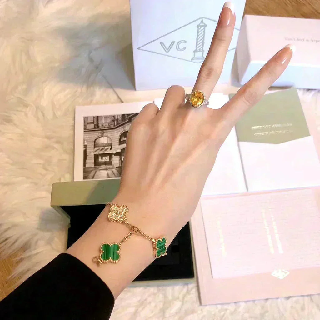 [Glow Jewelry] CLOVER 5 MOTIF MALACHITE BRACELET COLLECTION