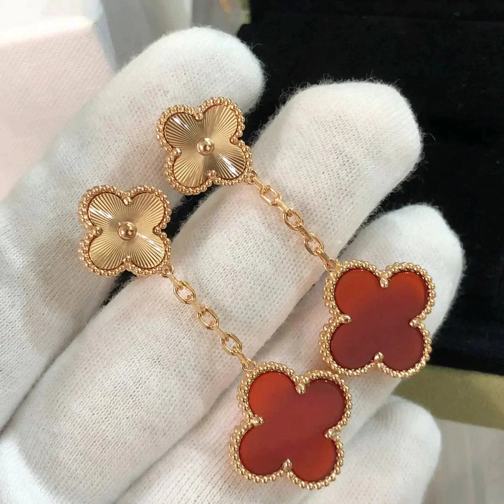 ¡®Glow¡¯CLOVER 2 MOTIF  LASER CARNELIAN EARRINGS