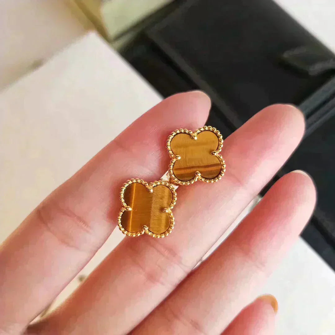 ¡®Glow¡¯CLOVER MEDIUM 1 MOTIFS TIGER EYE EARRINGS