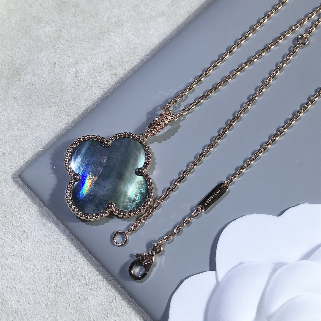 ¡®Glow¡¯CLOVER 25MM GOLD DARK MOP BIG CLOVER NECKLACE