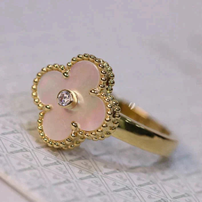 ¡®Glow¡¯CLOVER PINK MOP RING GOLD DIAMOND