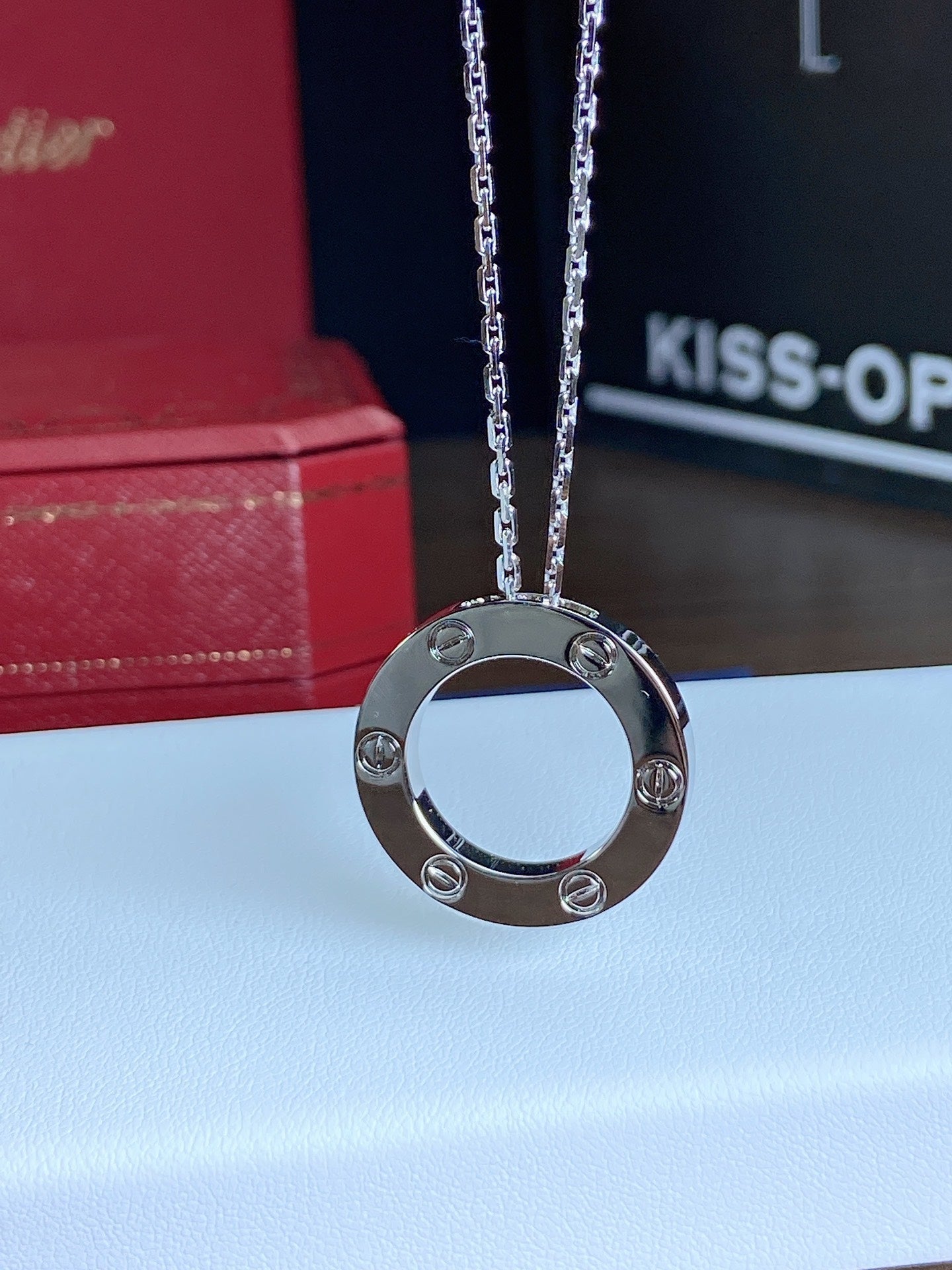 GlowLOVE NECKLACE 16MM