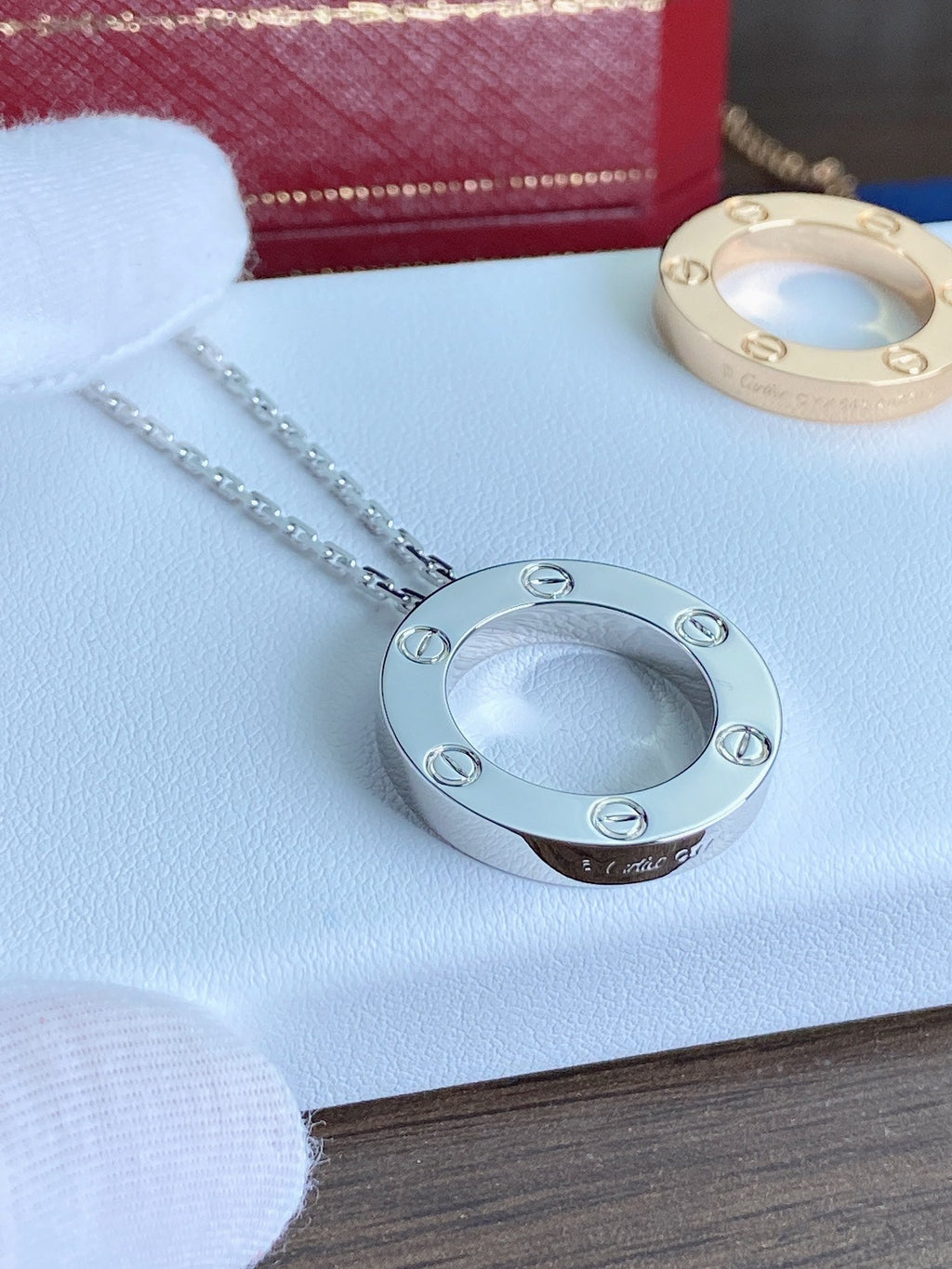 GlowLOVE NECKLACE 16MM