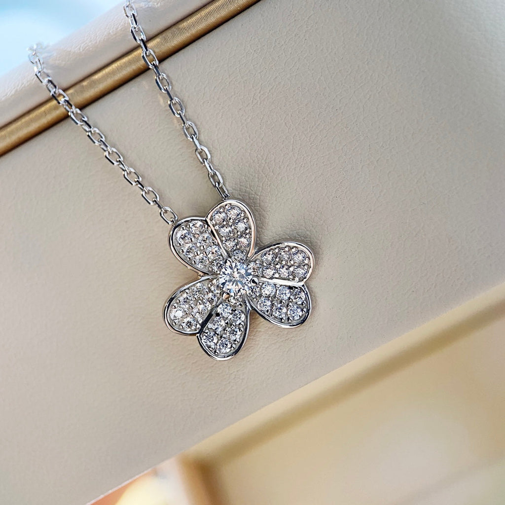 ¡®Glow¡¯CLOVER DIAMOND NECKLACE SILVER