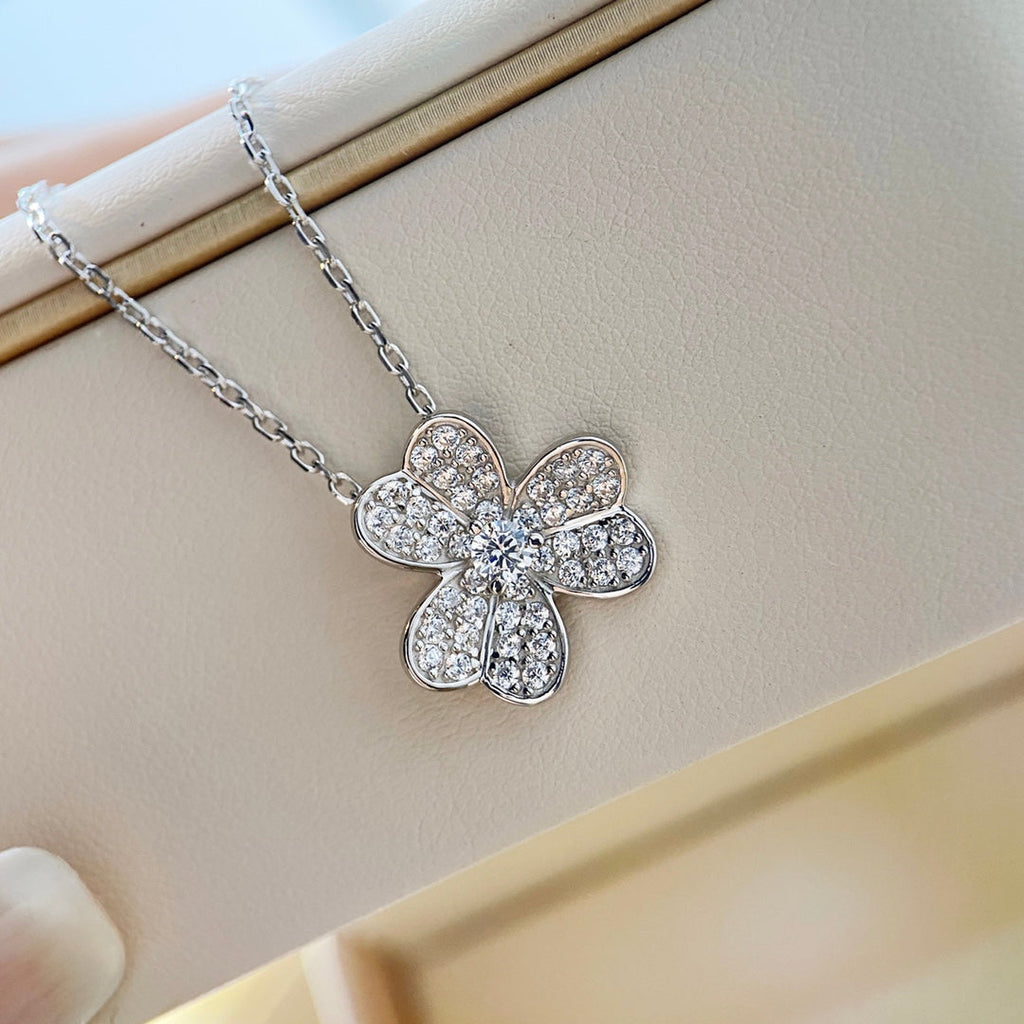 ¡®Glow¡¯CLOVER DIAMOND NECKLACE SILVER