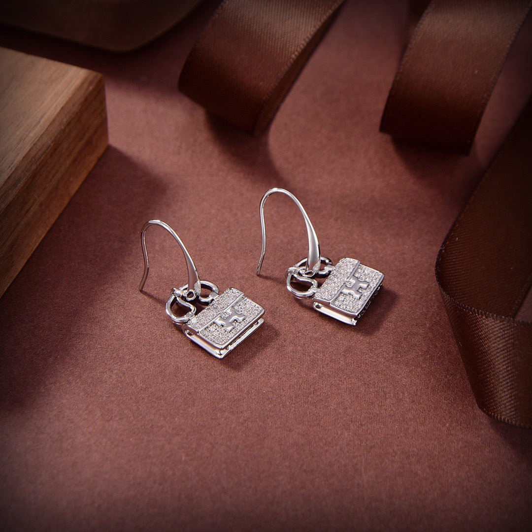 GlowKELLY DIAMOND EARRINGS
