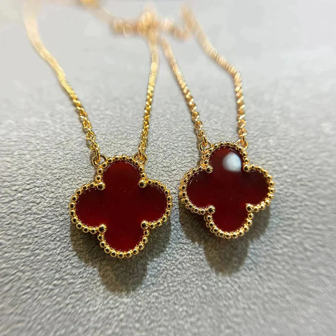 ¡®Glow¡¯CLOVER 15MM CARNELIAN SINGLE FLOWER NECKLACE