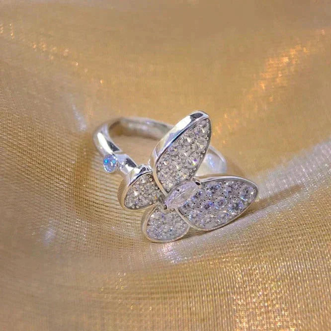 ¡®Glow¡¯BUTTERFLY DIAMOND RING