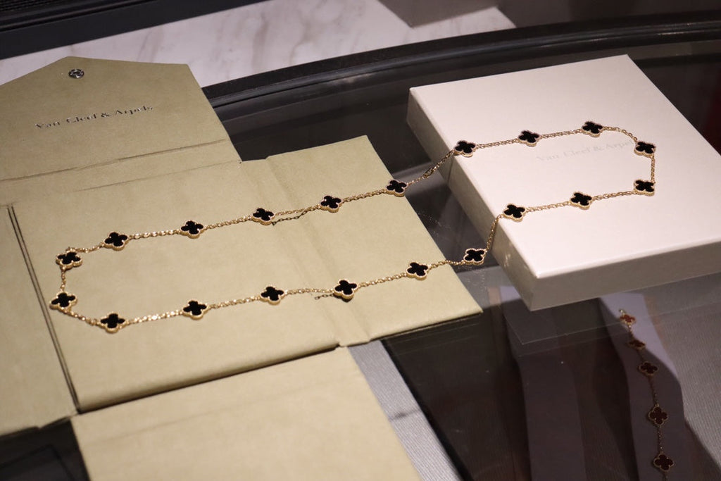¡®Glow¡¯CLOVER 20 MOTIFS ONYX ROSE GOLD