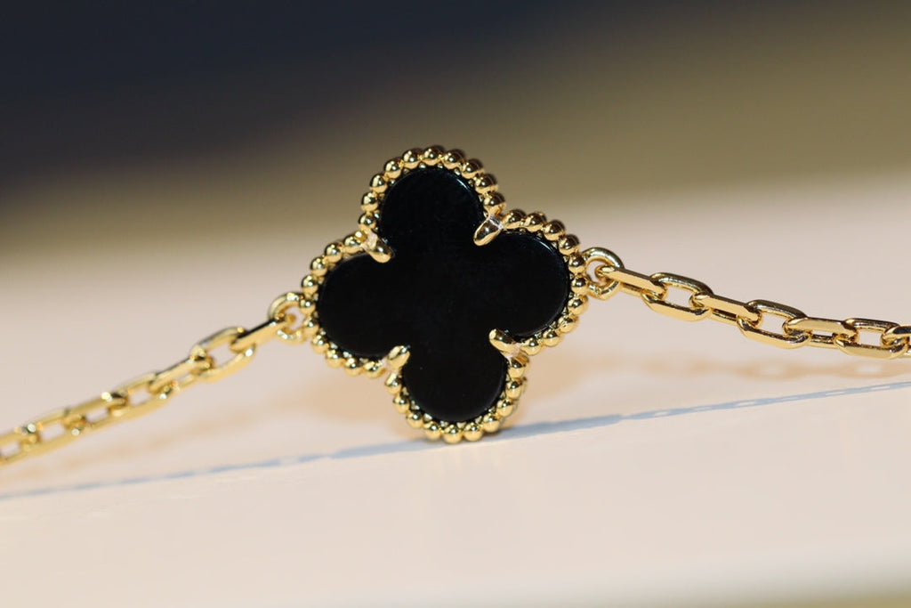 ¡®Glow¡¯CLOVER 20 MOTIFS ONYX ROSE GOLD