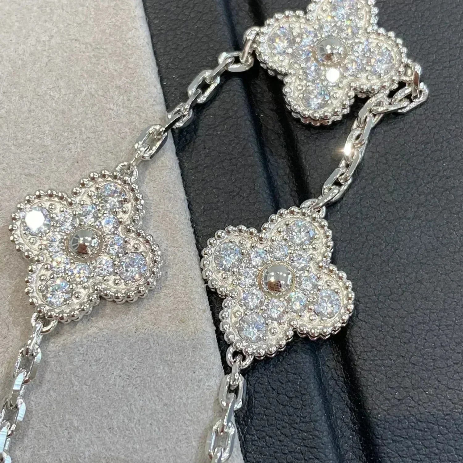 [Glow]New  CLOVER 5 MOTIF FULL DIAMOND BRACELET COLLECTION