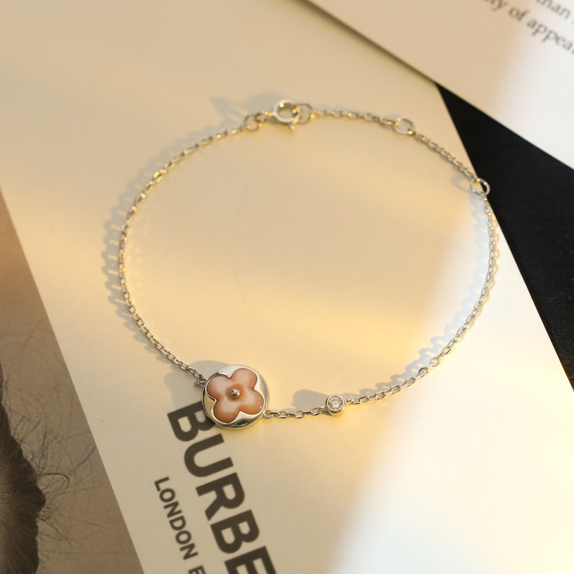 GlowSUN MOTIF PINK MOP SILVER BRACELET