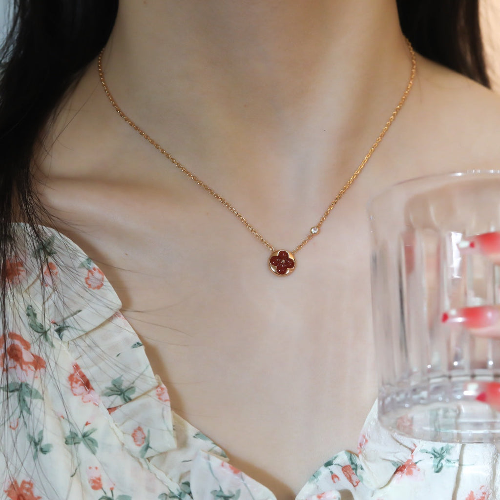 GlowSUN PEDANT PINK GOLD 1 DIAMOND NECKLACE