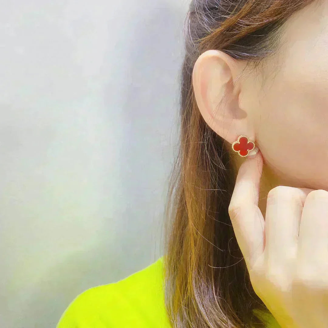 ¡®Glow¡¯CLOVER MEDIUM 1 MOTIFS CARNELIAN  EARRINGS
