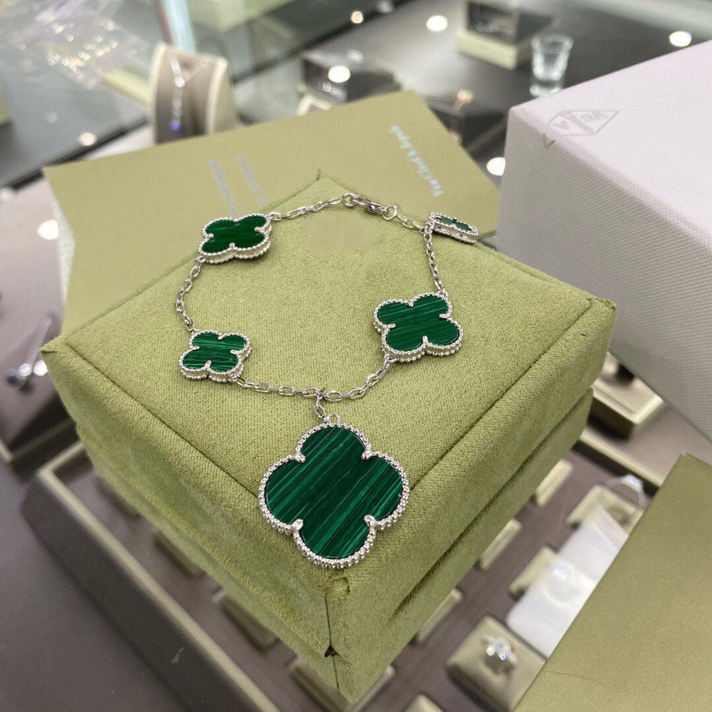 ¡®Glow¡¯CLOVER 5 MOTIFS SIVLER MALACHITE BRACELET