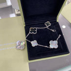 ¡®Glow¡¯CLOVER 5 MOTIFS SIVLER DARK MOP BRACELET