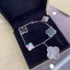 ¡®Glow¡¯CLOVER 5 MOTIFS SIVLER DARK MOP BRACELET