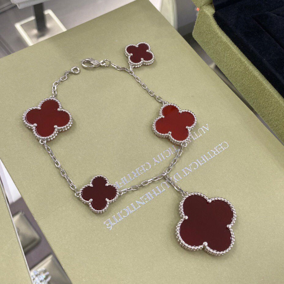 ¡®Glow¡¯CLOVER 5 MOTIFS SIVLER CARNELIAN BRACELET