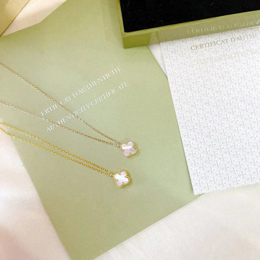¡®Glow¡¯CLOVER MINI 9.5MM WHITE MOTHER-OF-PEARL NECKLACE