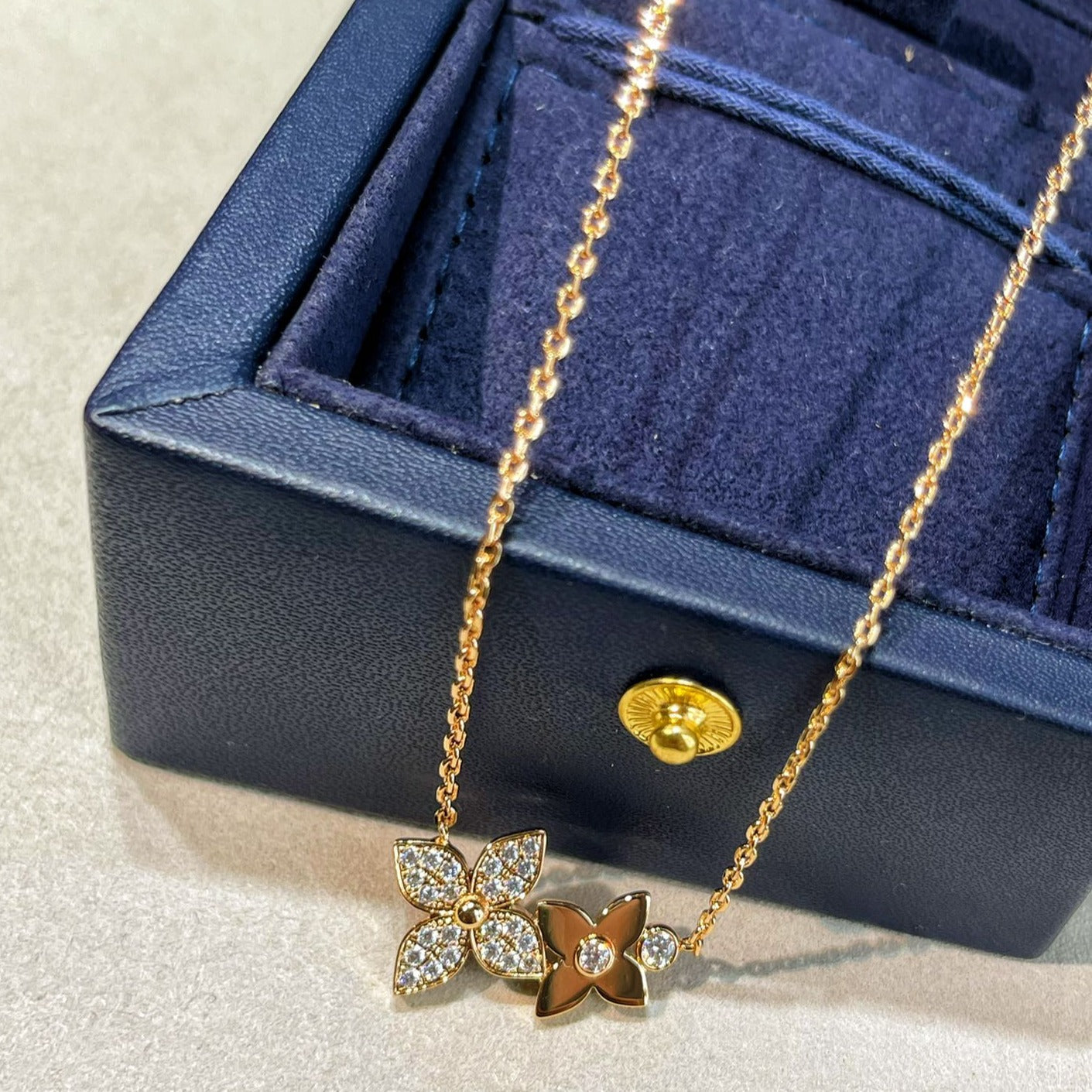 GlowSTAR BLOSSOM NECKLACE PINK GOLD DIAMONDS