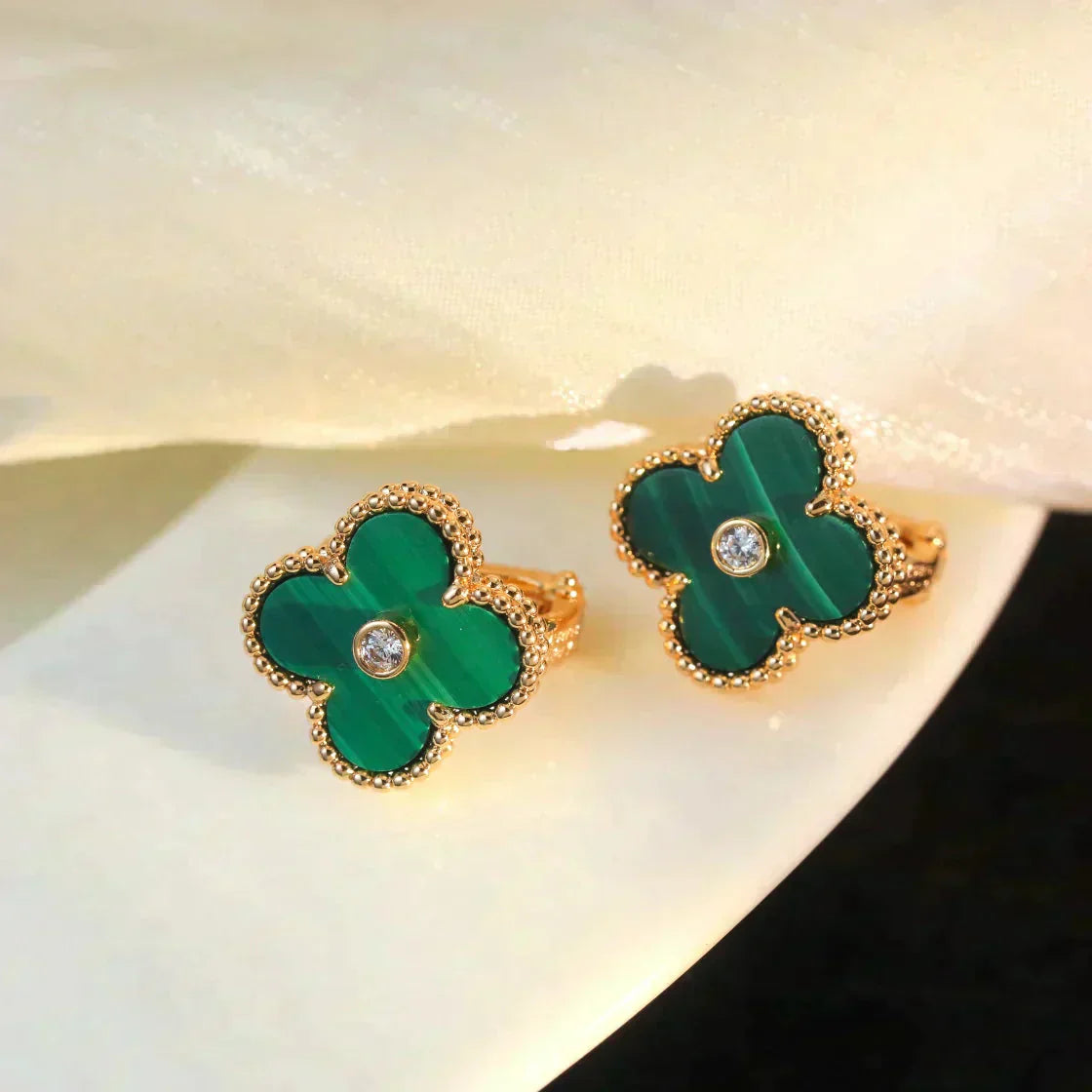 ¡®Glow¡¯CLOVER MEDIUM 1 MOTIFS MALACHITE DIAMOND EARRINGS