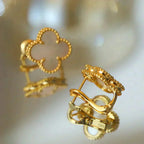 ¡®Glow¡¯CLOVER MEDIUM 1 MOTIFS  WHITE MOP STUD EARRINGS