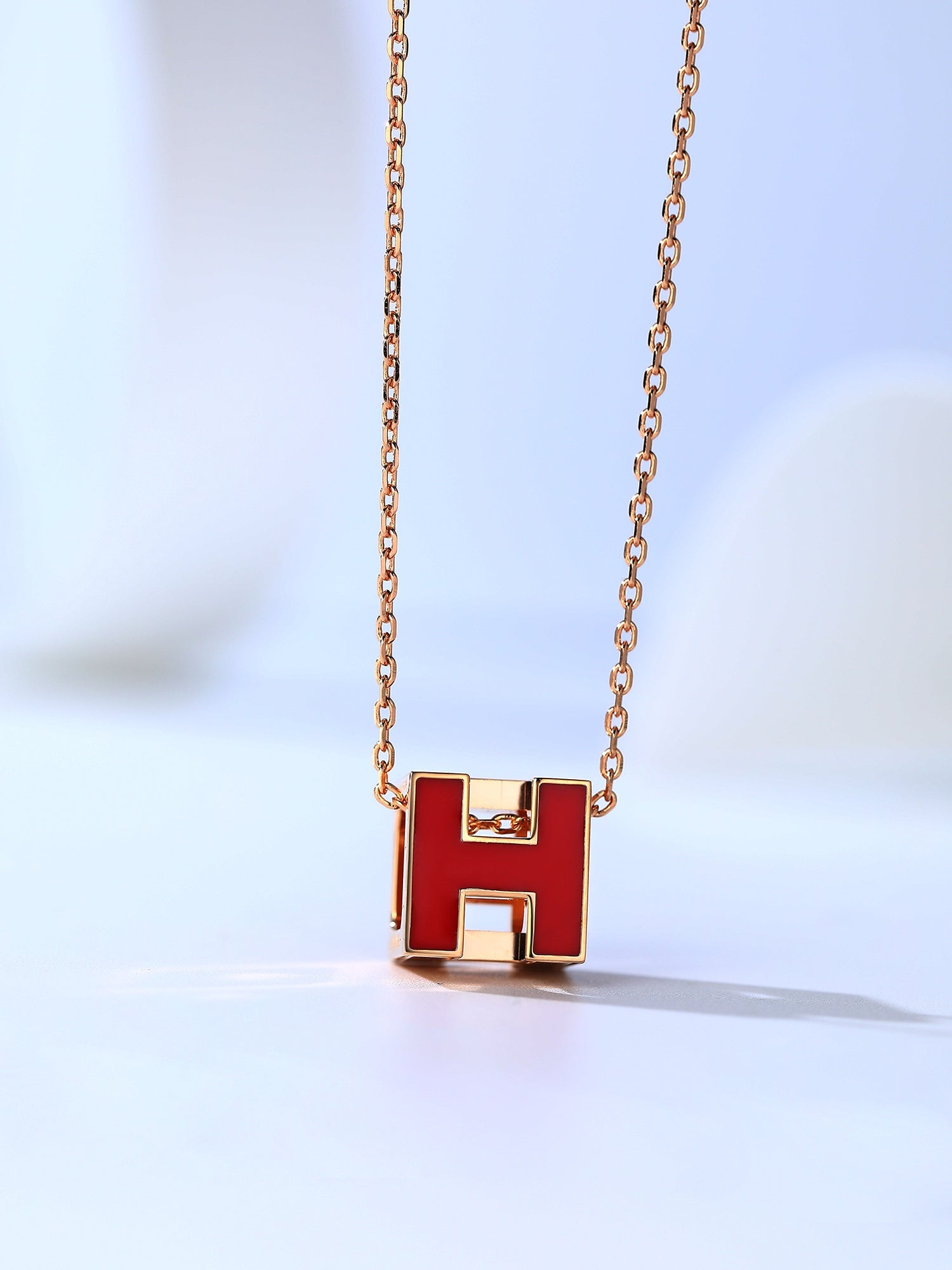 GlowH CAGE PINK GOLD NECKLACE