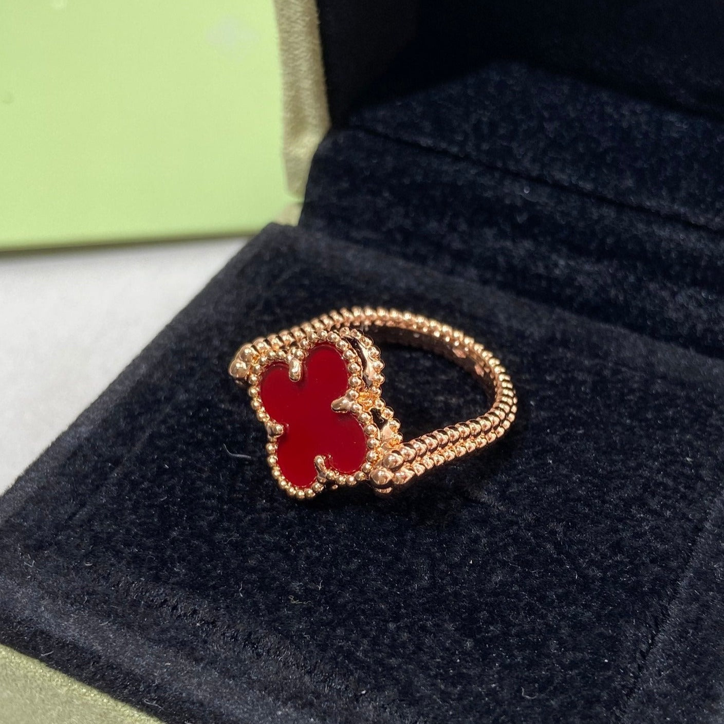 ¡®Glow¡¯CLOVER RIVERSIBLE ROSE GOLD RING