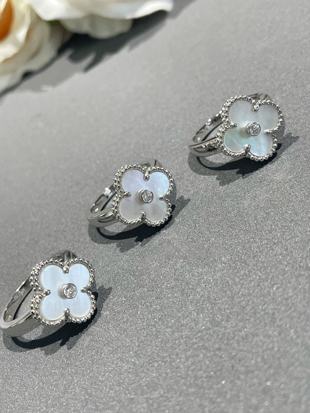 ¡®Glow¡¯CLOVER SILVER MOP DIAMOND RING