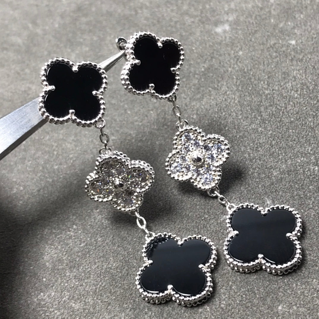 ¡®Glow¡¯CLOVER 3 MOTIF DIAMOND ONYX SILVER EARRINGS
