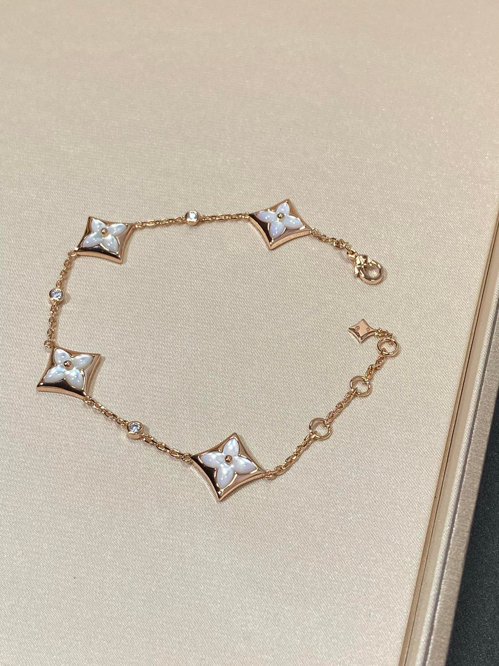 GlowSTAR 4 MOTIF MOP DIAMOND PINK GOLD BRACELET