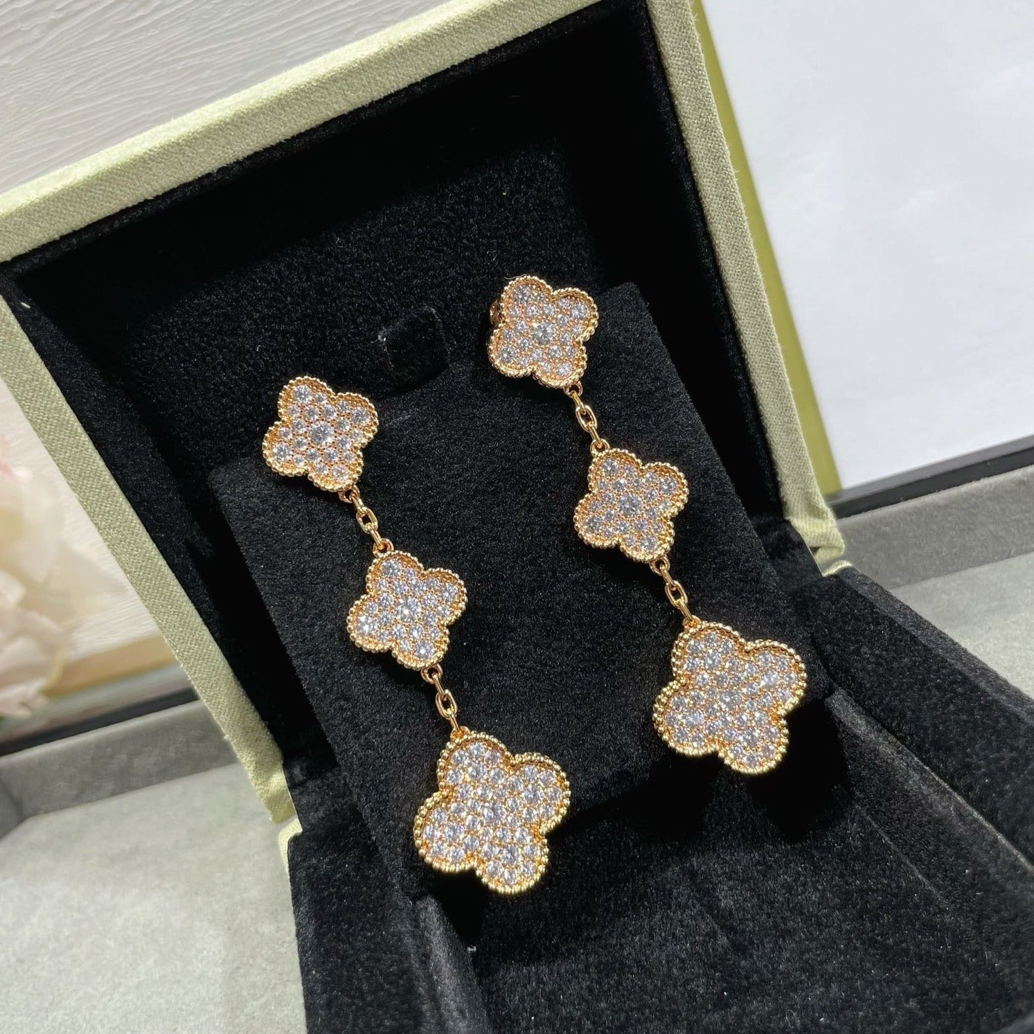 ¡®Glow¡¯CLOVER 3 MOTIFS DIAMOND PAVED ROSE GOLD EARRINGS