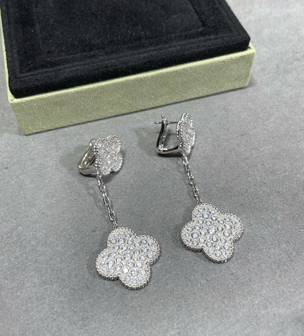 ¡®Glow¡¯CLOVER 2 MOTIFS DIAMOND PAVED SILVER EARRINGS