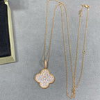 ¡®Glow¡¯CLOVER 25MM LARGE PEDANT DIAMOND PAVED LONG NECKLACE