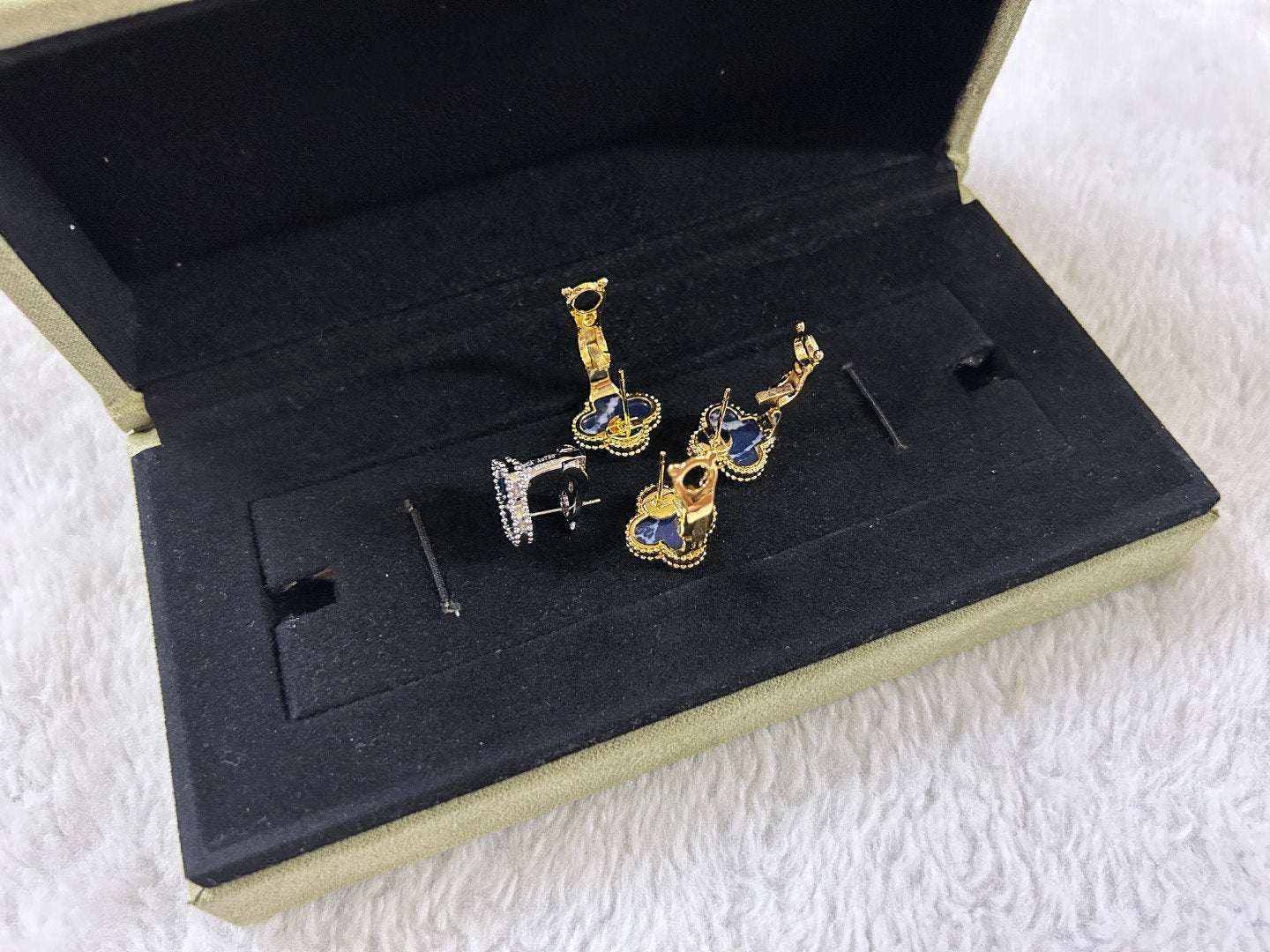 ¡®Glow¡¯CLOVER PIETERSITE MEDIUM STUD EARRINGS