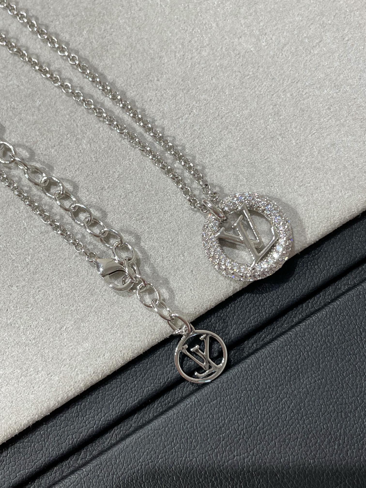 GlowBY NIGHT DIAMOND PAVED NECKLACE