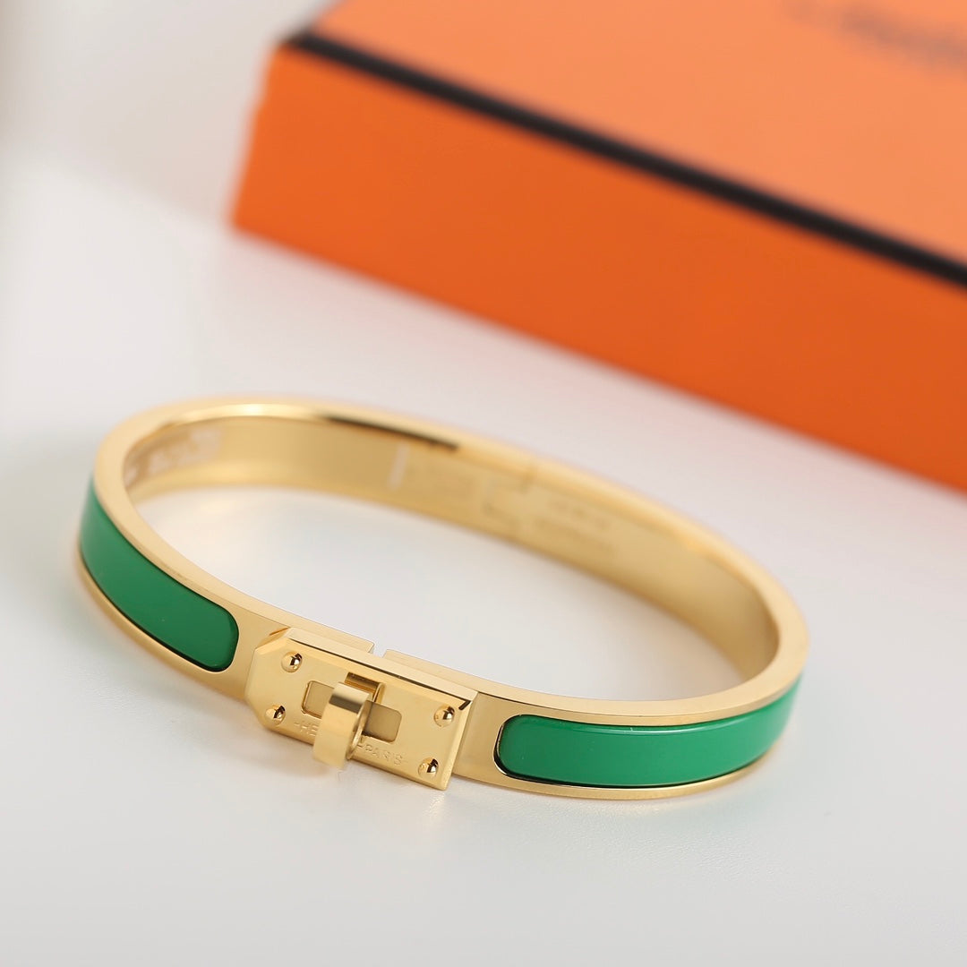 GlowHM KELLY GREEN BRACELET