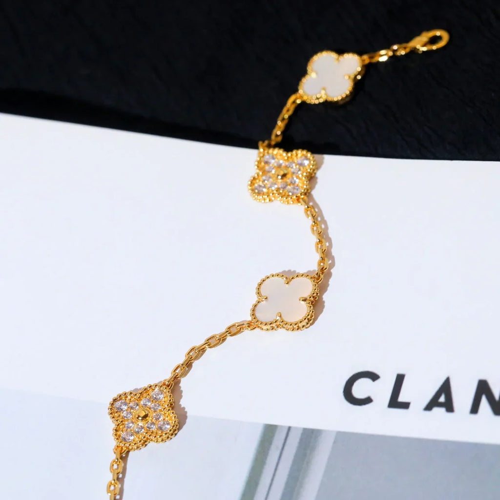 [Glow Jewelry]CLOVER WHITE PEARL MOP 5 MOTIF BRACELET COLLECTION