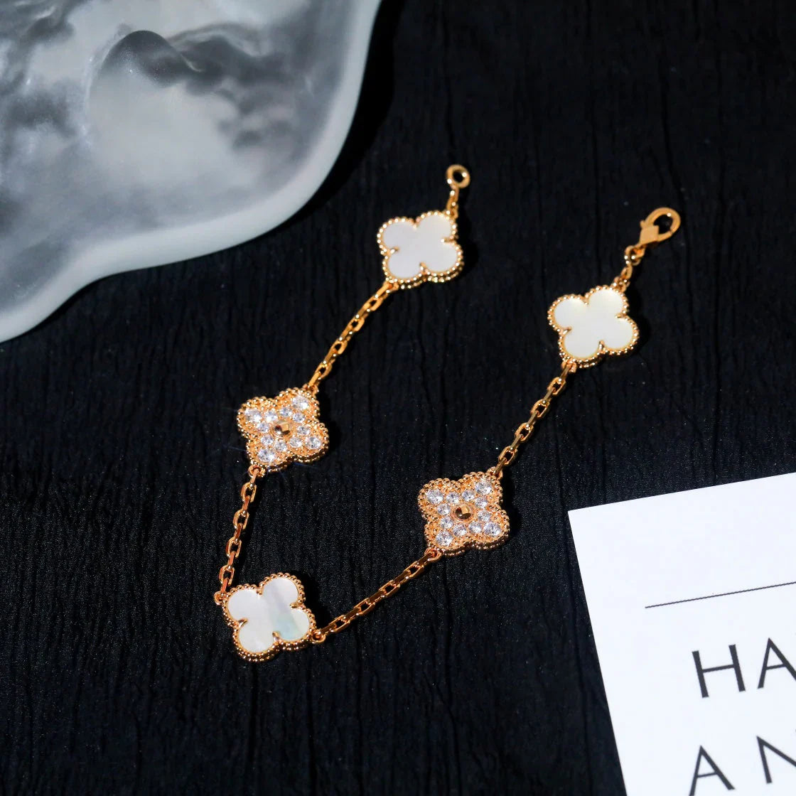 [Glow Jewelry]CLOVER WHITE PEARL MOP 5 MOTIF BRACELET COLLECTION