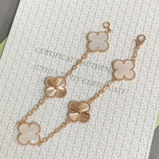 [Glow Jewelry]CLOVER WHITE PEARL MOP 5 MOTIF BRACELET COLLECTION