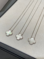 ¡®Glow¡¯CLOVER MEDIUM SILVER WHITE MOP NECKLACE