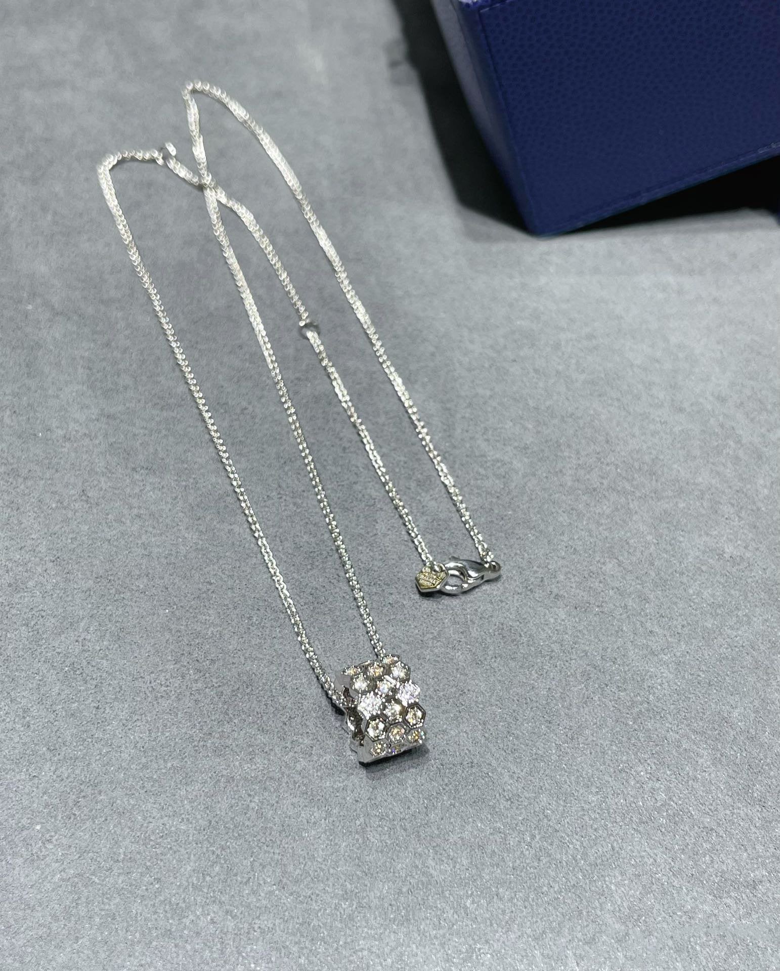 GlowBEE LOVE DIAMOND PAVED 3 ROW NECKLACE